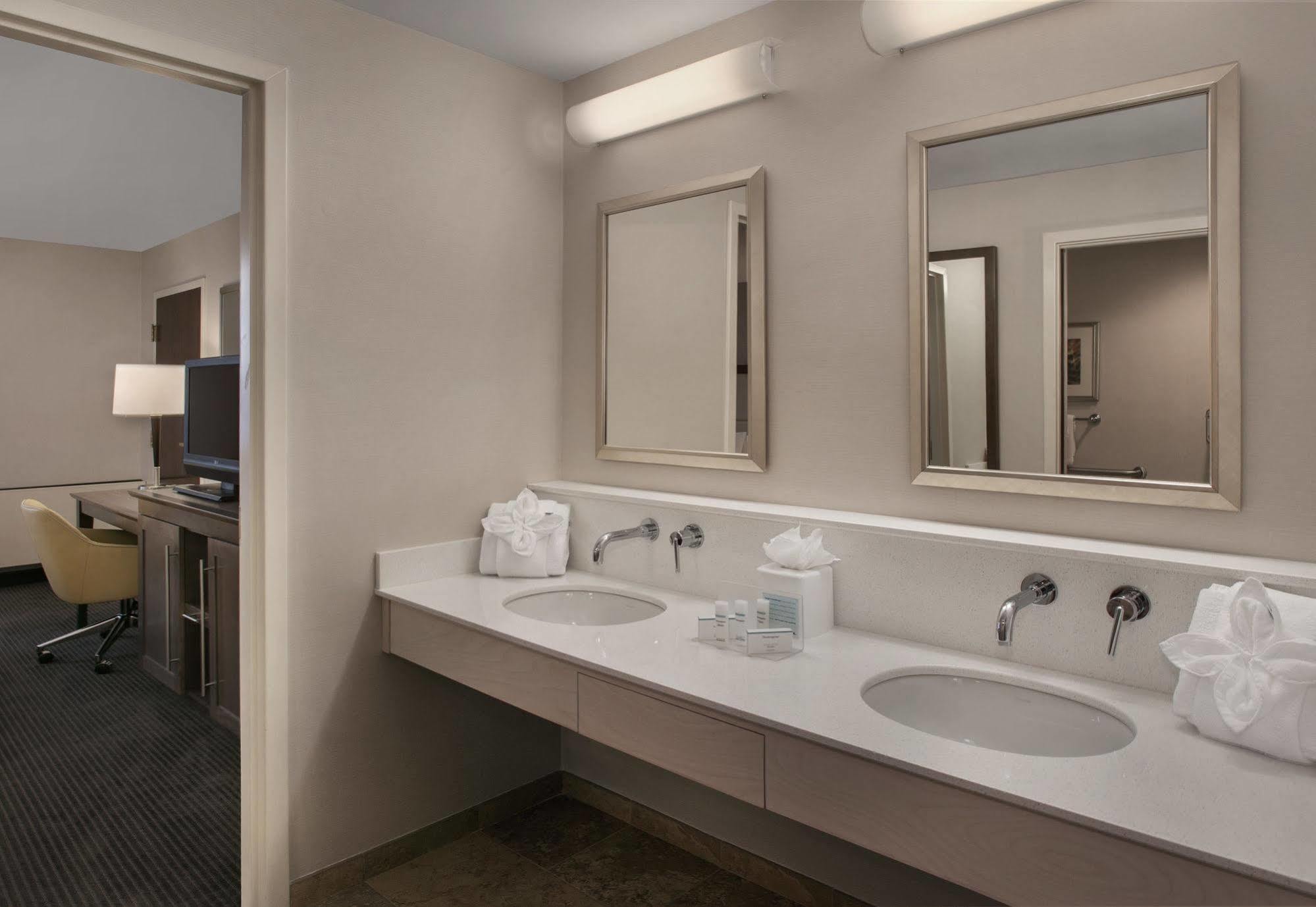 Hampton & Downtown 3* Milwaukee