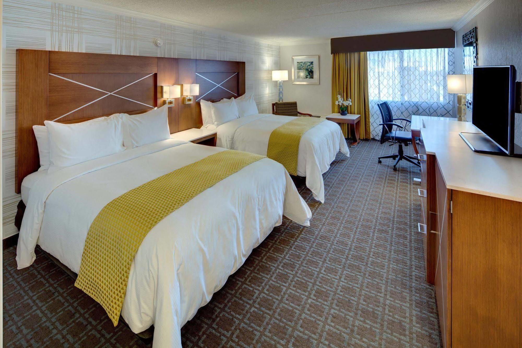 Doubletree By Hilton Downtown Hotel
