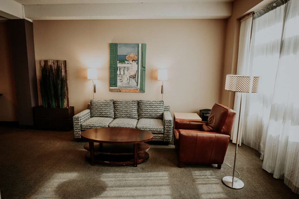 Metro, Autograph Collection Hotel 4*
