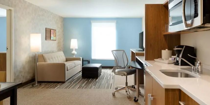 Home2 By Hilton Airport 3*