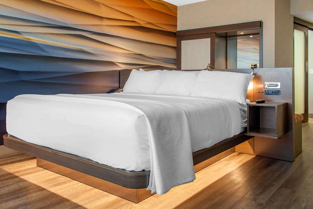 Hotel Cambria Downtown Milwaukee