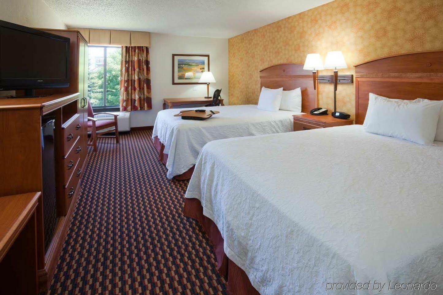 Hampton Airport Hotel 3*