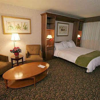 Hotel Clarion Airport Milwaukee