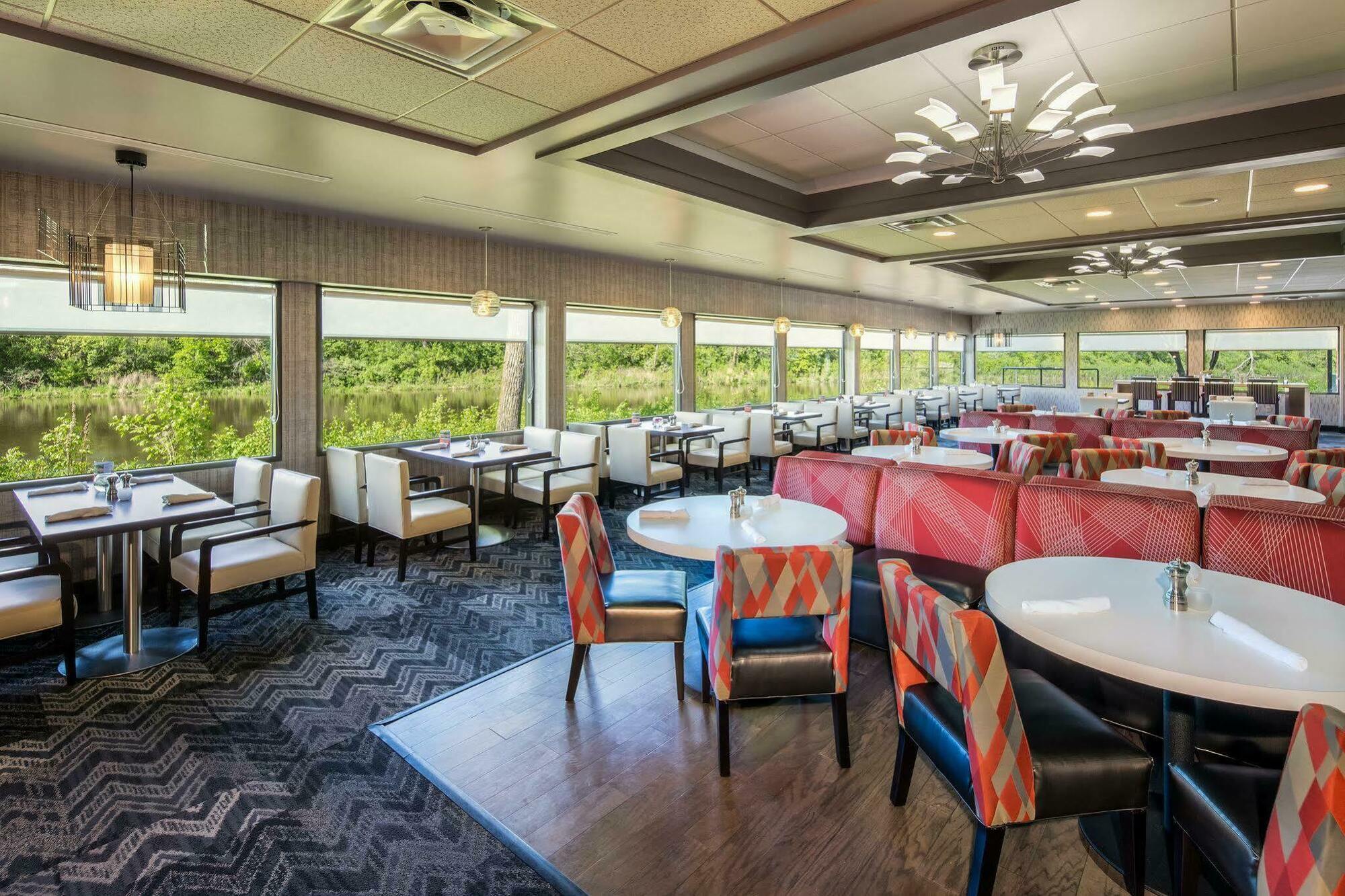 Riverfront By Ihg 3*
