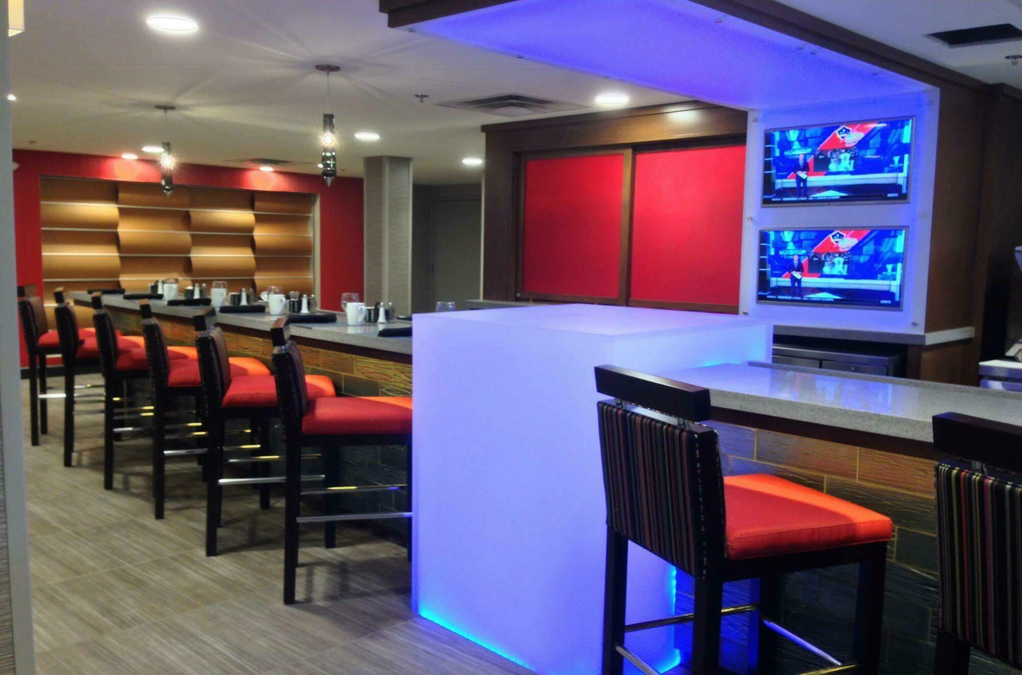 Riverfront By Ihg Hotel Milwaukee