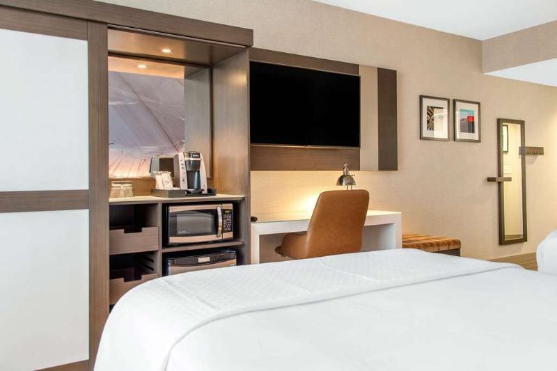 Cambria Downtown Hotel 4*