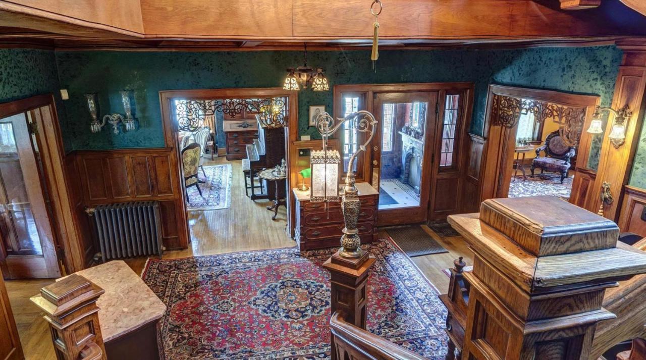 Brumder Mansion *