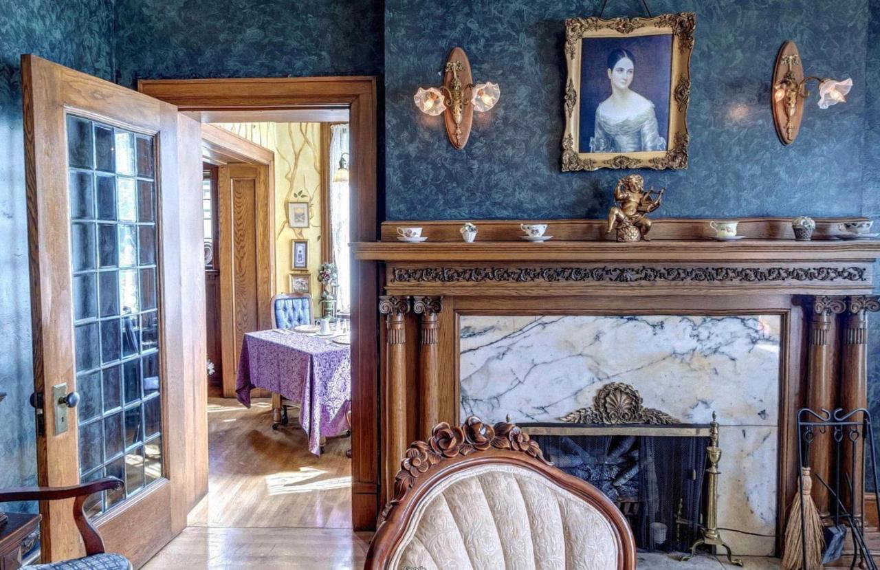 Brumder Mansion *