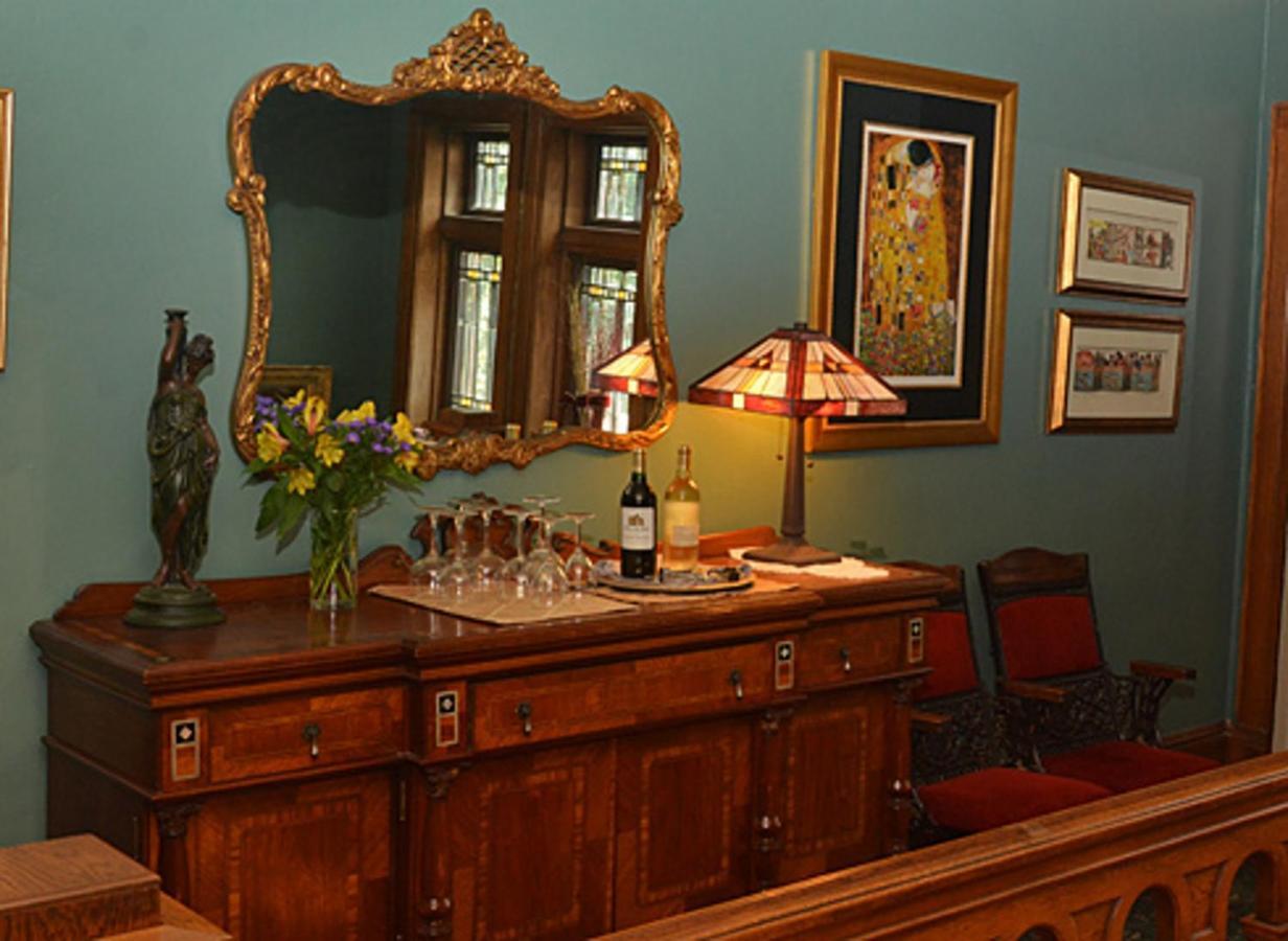 Brumder Mansion Bed & Breakfast *