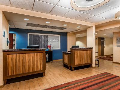 Hotel Hampton Airport